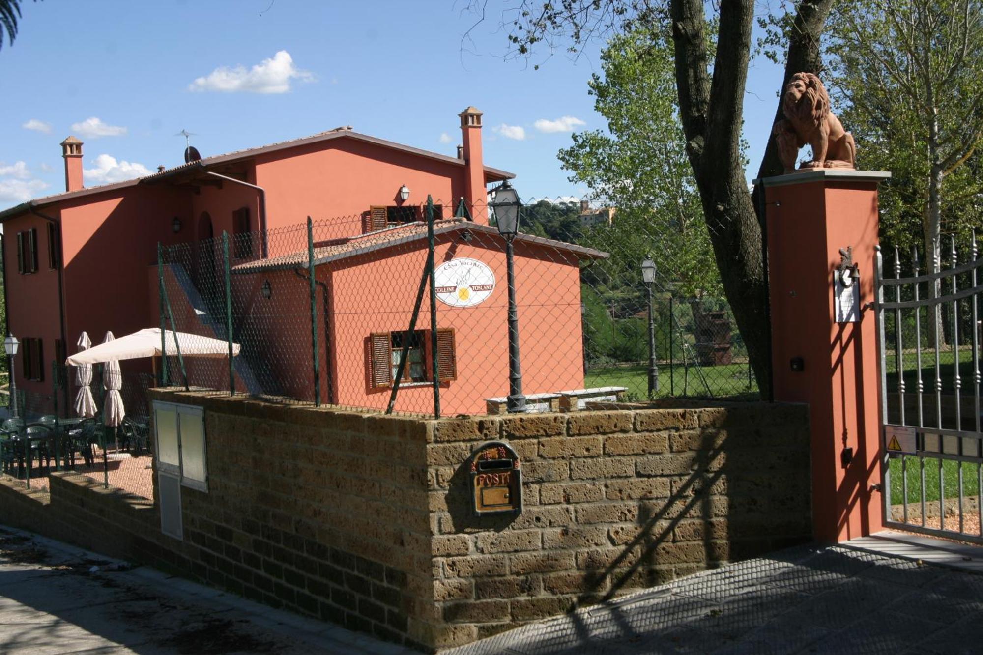 La Bettola Tavern Rooms Restaurant 몬토폴리 인 발 다르노 외부 사진